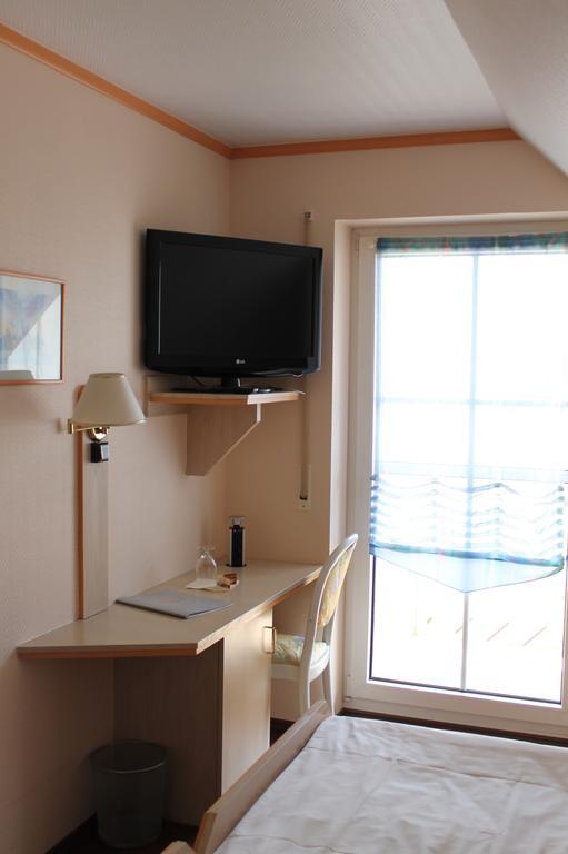 Landgasthof Krug Dechendorf Habitación foto